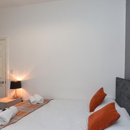 Bed and Breakfast Townhouse @ Corporation Street Stoke Номер фото